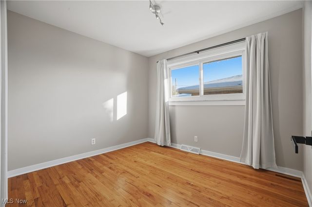 3255 Woodlawn Drive, Parma, OH 44134