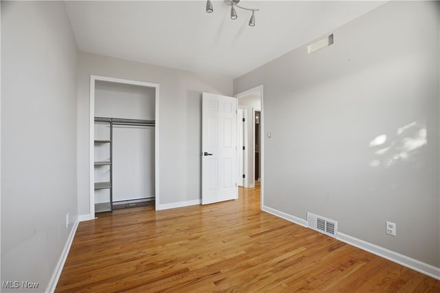 3255 Woodlawn Drive, Parma, OH 44134