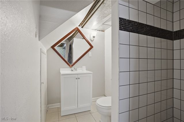 3255 Woodlawn Drive, Parma, OH 44134