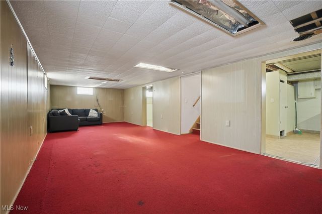 3255 Woodlawn Drive, Parma, OH 44134