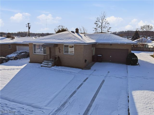 3255 Woodlawn Drive, Parma, OH 44134