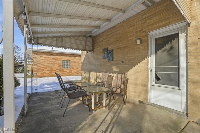 3255 Woodlawn Drive, Parma, OH 44134