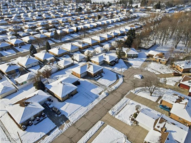 3255 Woodlawn Drive, Parma, OH 44134