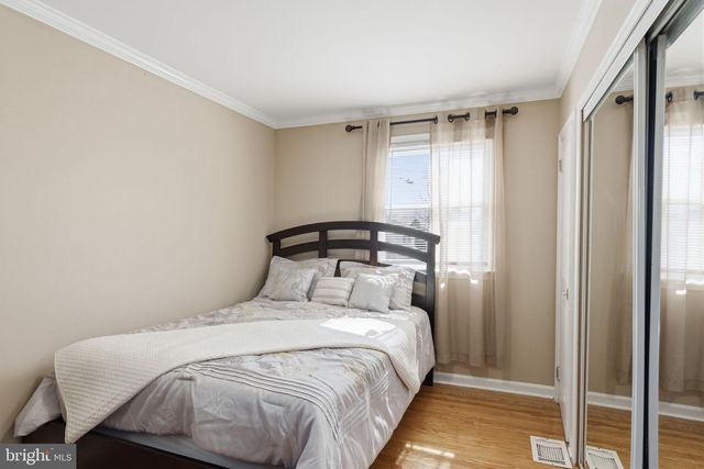 1111 KENT LN, Philadelphia, PA 19115