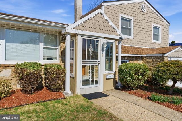 1111 KENT LN, Philadelphia, PA 19115