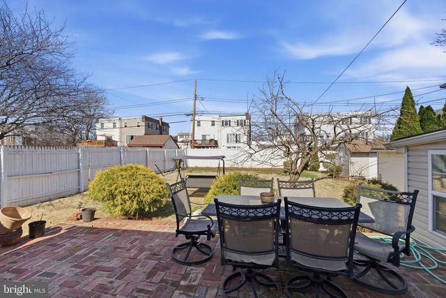 1111 KENT LN, Philadelphia, PA 19115