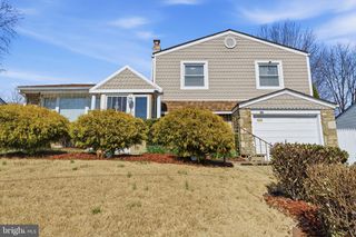 1111 KENT LN, Philadelphia, PA 19115