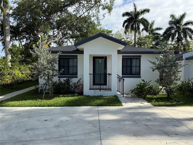 210 SW 3rd St, Florida City, FL 33034
