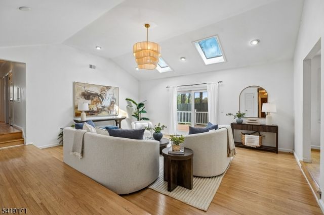 210 Florence Ave N, Westfield Town, NJ 07090