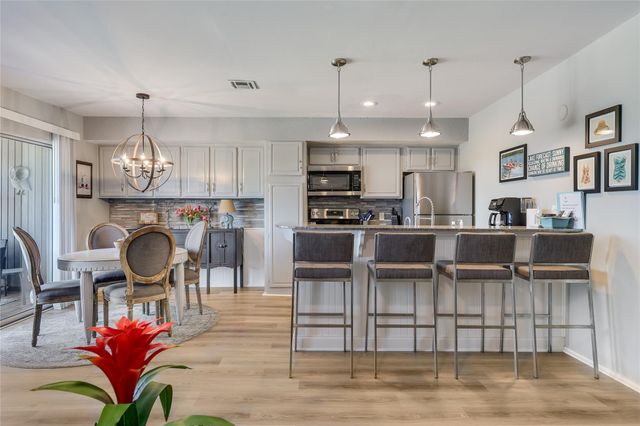 239 VENTURE BLVD S, Point Venture, TX 78645