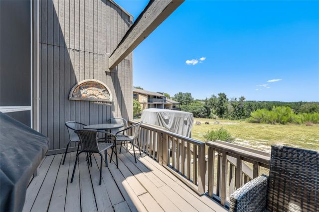 239 VENTURE BLVD S, Point Venture, TX 78645