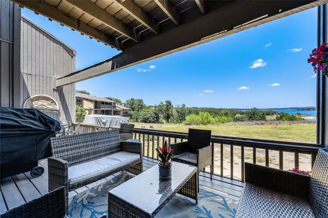239 VENTURE BLVD S, Point Venture, TX 78645