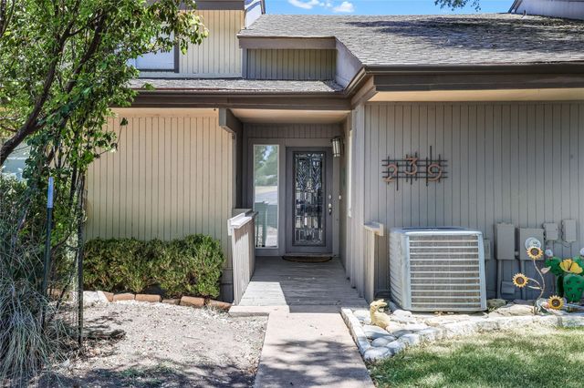 239 VENTURE BLVD S, Point Venture, TX 78645