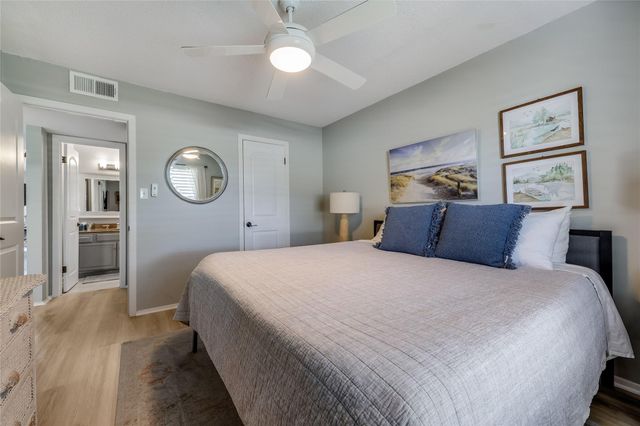 239 VENTURE BLVD S, Point Venture, TX 78645