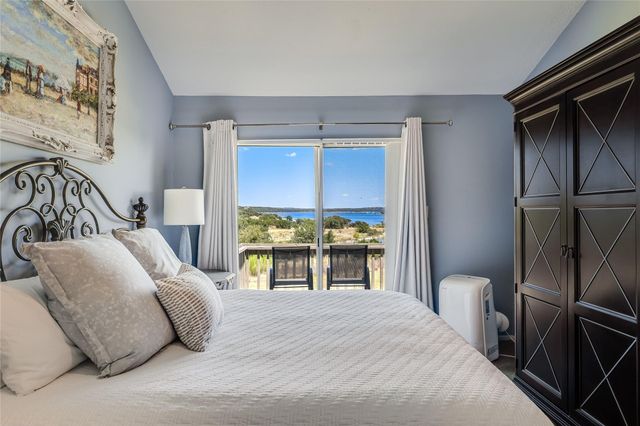 239 VENTURE BLVD S, Point Venture, TX 78645