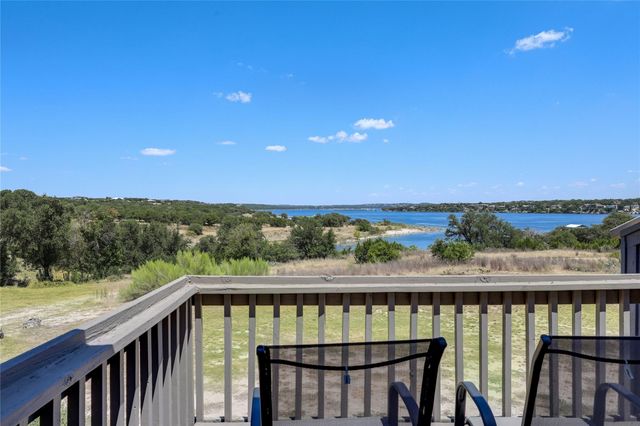 239 VENTURE BLVD S, Point Venture, TX 78645