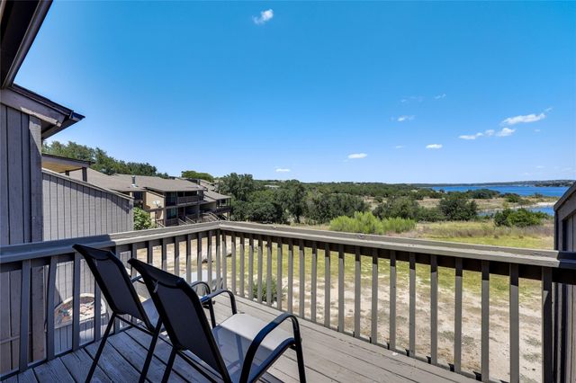 239 VENTURE BLVD S, Point Venture, TX 78645