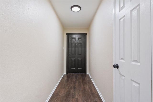 329 Applewood Lane, Hewitt, TX 76643