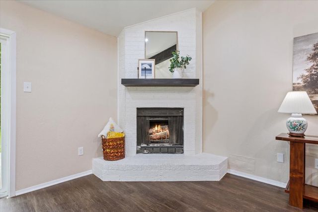 329 Applewood Lane, Hewitt, TX 76643