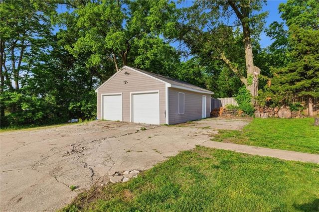 304 E Forest Street, Harrisonville, MO 64701