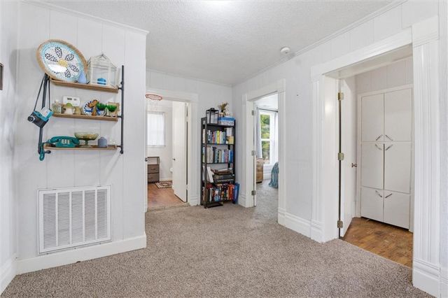 304 E Forest Street, Harrisonville, MO 64701