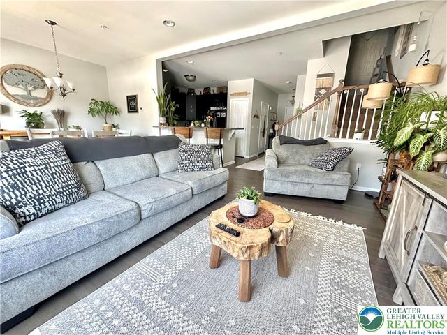 1516 Tarpan Lane, Allentown City, PA 18104