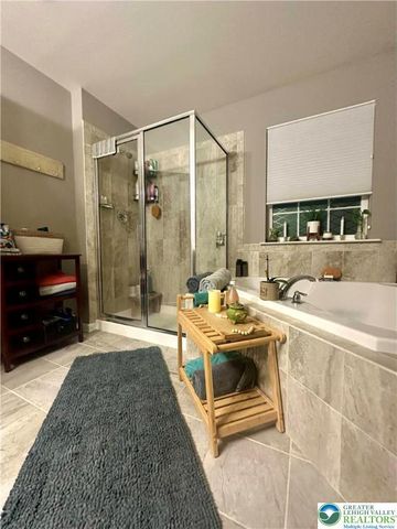 1516 Tarpan Lane, Allentown City, PA 18104