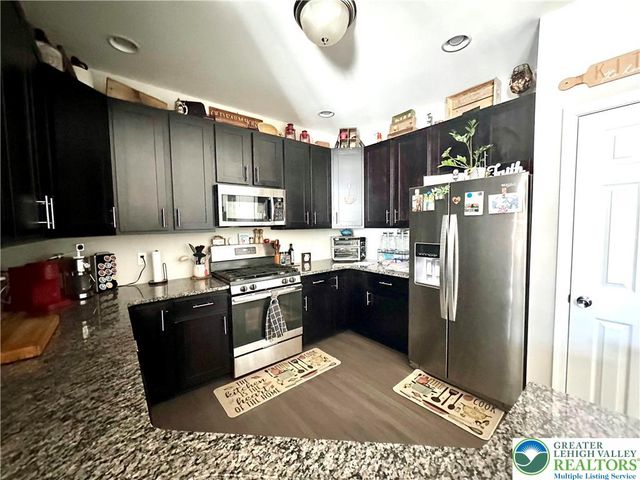 1516 Tarpan Lane, Allentown City, PA 18104