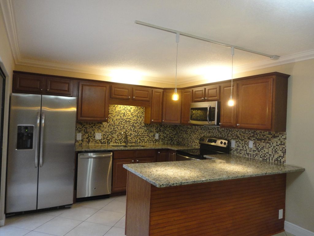 3008 San Clara Drive 12-b, Delray Beach, FL 33445