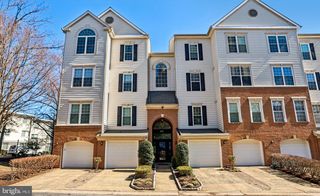 4691 LONGSTREET LN #202, Alexandria, VA 22311