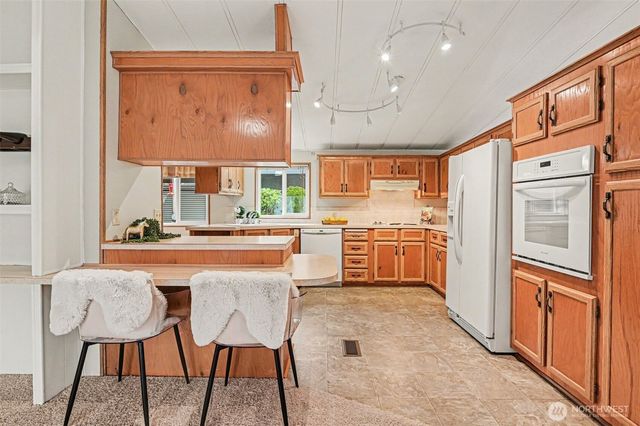 17308 Woodcrest Drive NE, Bothell, WA 98011