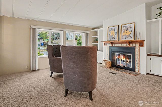 17308 Woodcrest Drive NE, Bothell, WA 98011