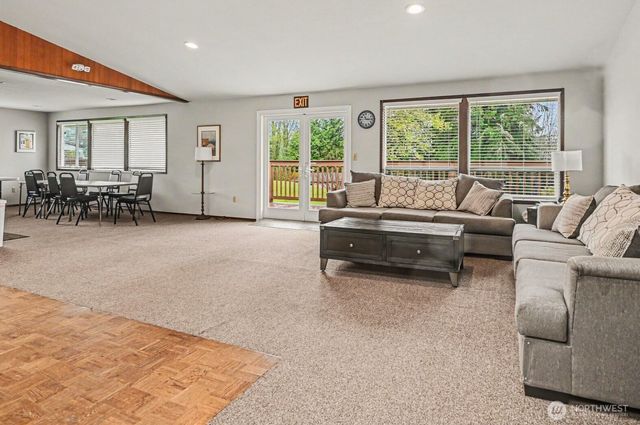 17308 Woodcrest Drive NE, Bothell, WA 98011
