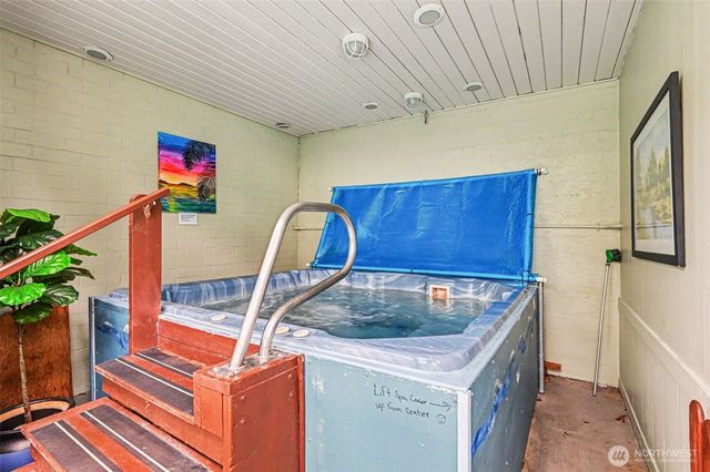 17308 Woodcrest Drive NE, Bothell, WA 98011
