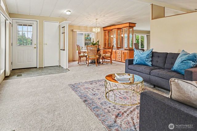 17308 Woodcrest Drive NE, Bothell, WA 98011