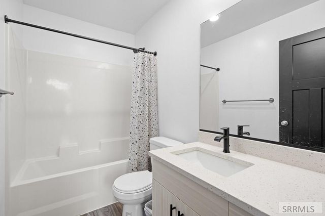 4322 N Hemingway Avenue, Idaho Falls, ID 83401