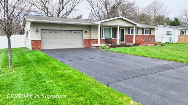 5405 River Ridge Drive, Flushing, MI 48433