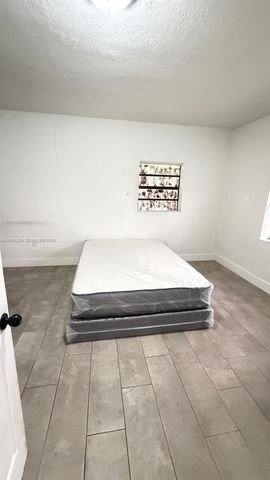301 NW 37th St, Miami, FL 33127
