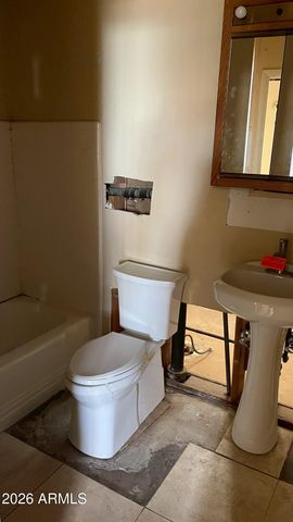 1842 W 6TH Street, Mesa, AZ 85201