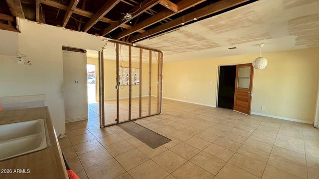 1842 W 6TH Street, Mesa, AZ 85201