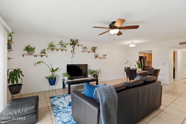 782 S Pantano Road, Tucson, AZ 85710