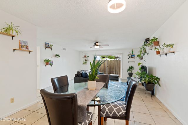 782 S Pantano Road, Tucson, AZ 85710