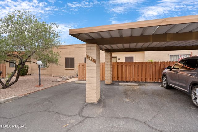 782 S Pantano Road, Tucson, AZ 85710
