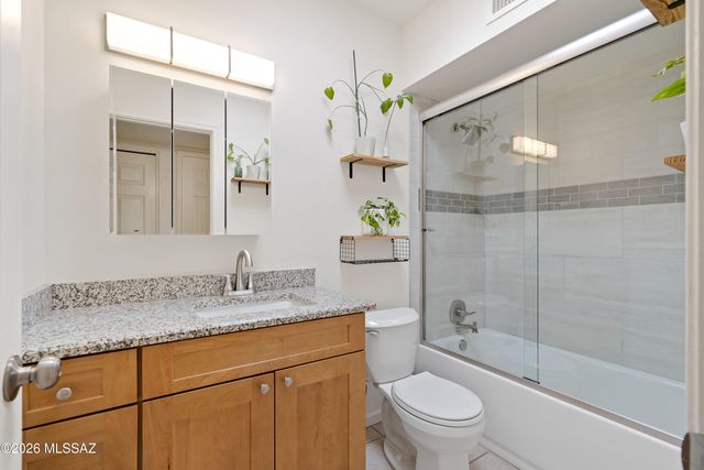 782 S Pantano Road, Tucson, AZ 85710