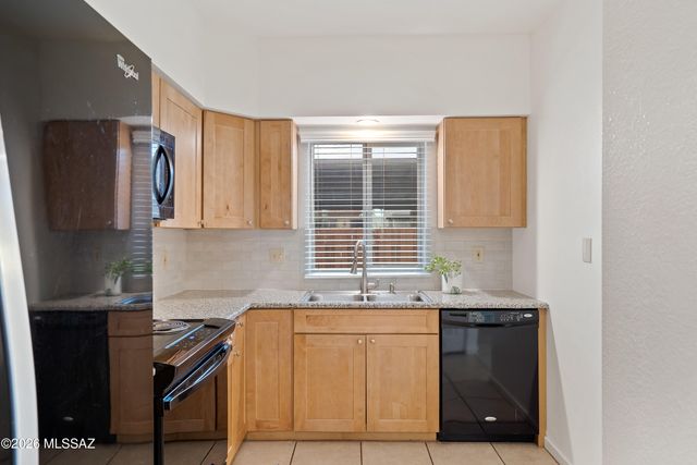 782 S Pantano Road, Tucson, AZ 85710