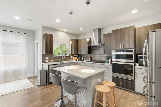 26029 242nd Place SE, Maple Valley, WA 98038