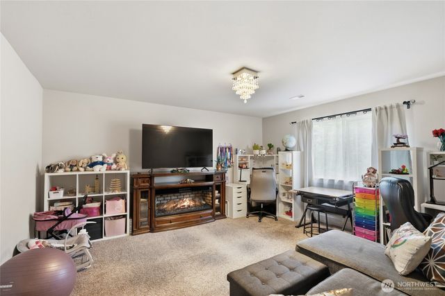 26029 242nd Place SE, Maple Valley, WA 98038
