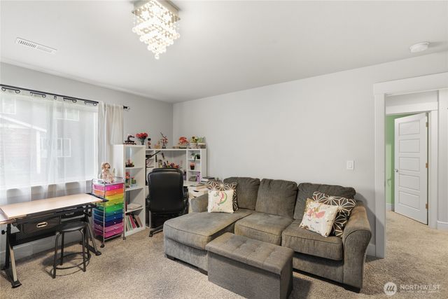 26029 242nd Place SE, Maple Valley, WA 98038