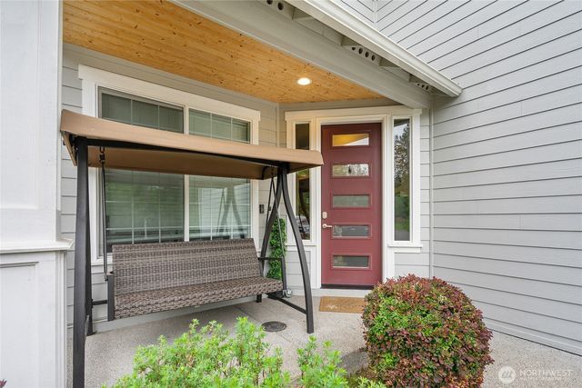 26029 242nd Place SE, Maple Valley, WA 98038