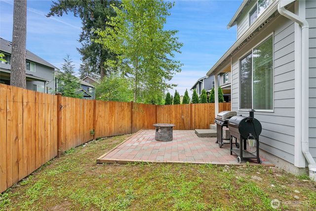 26029 242nd Place SE, Maple Valley, WA 98038
